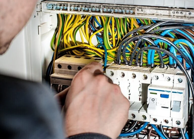 armor watt electricien bretagne lorient quimper